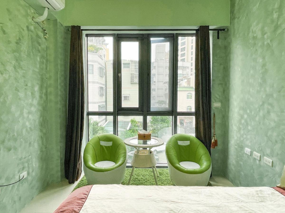Kaohsiung Raifong Corner Homestay ภายนอก รูปภาพ