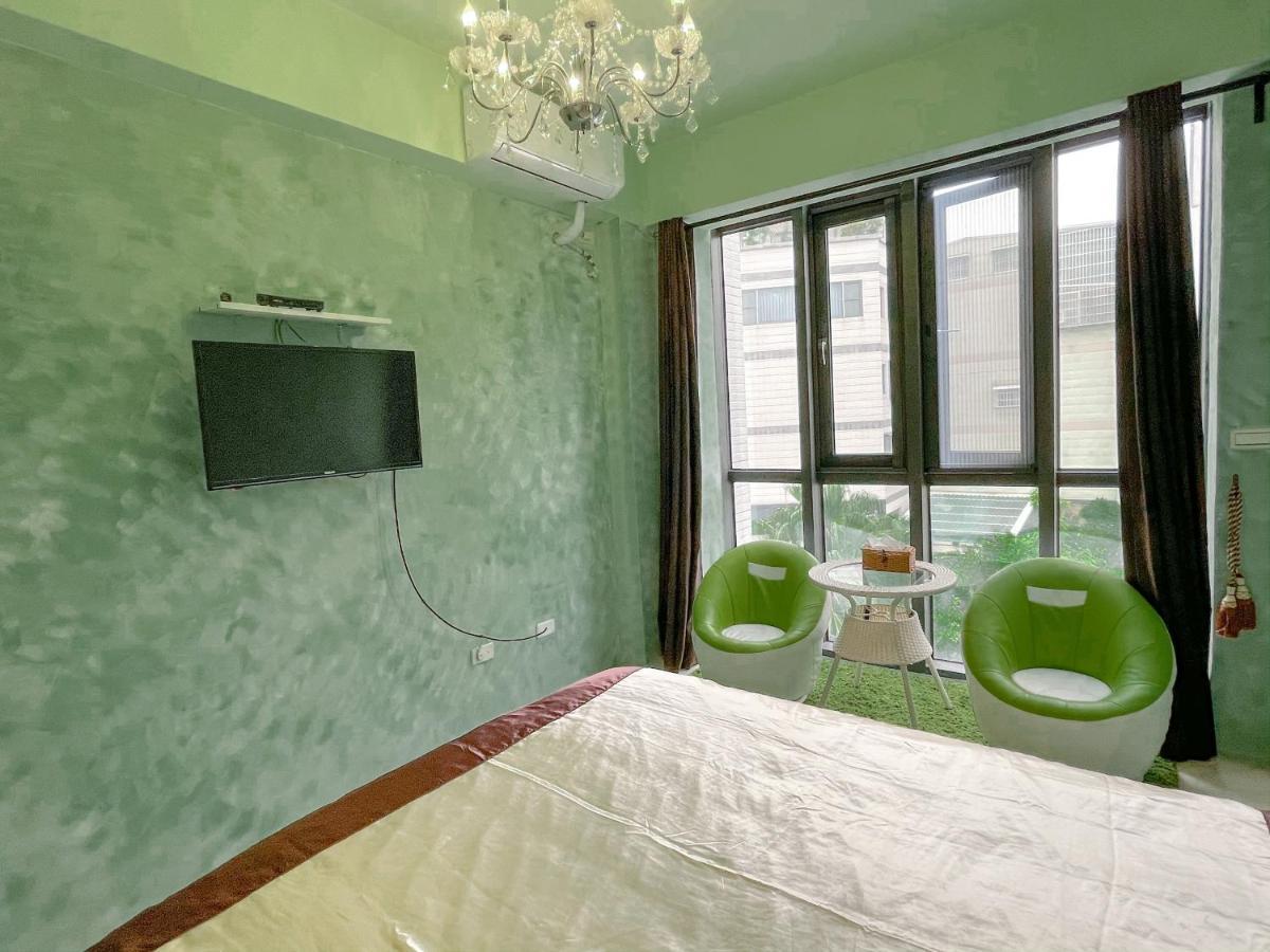 Kaohsiung Raifong Corner Homestay ภายนอก รูปภาพ