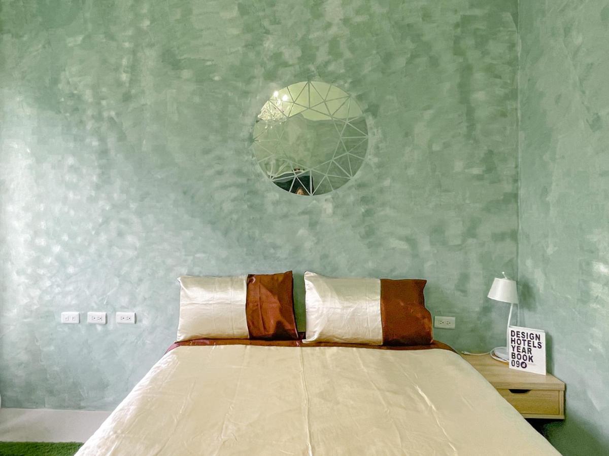 Kaohsiung Raifong Corner Homestay ภายนอก รูปภาพ
