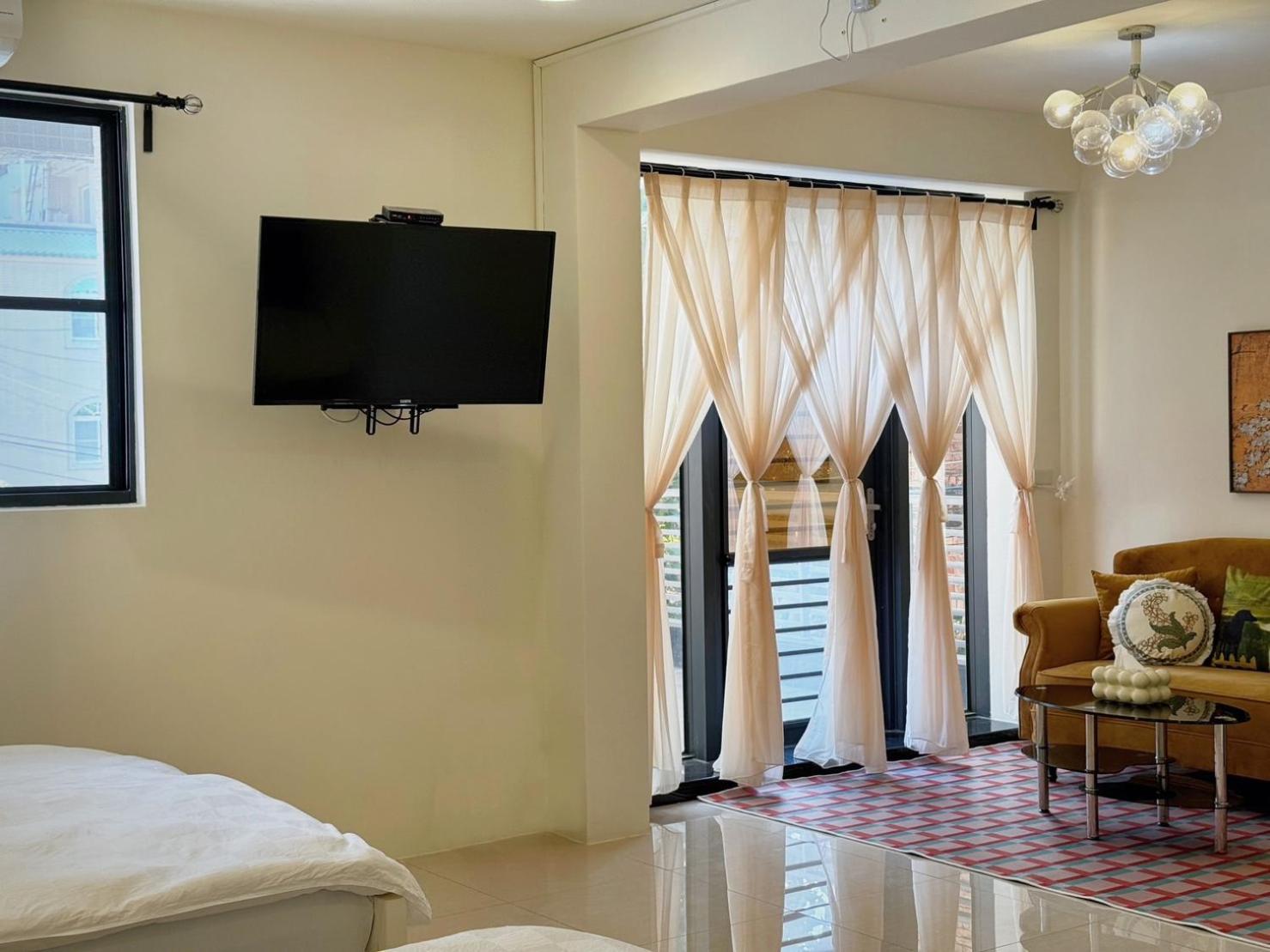 Kaohsiung Raifong Corner Homestay ภายนอก รูปภาพ