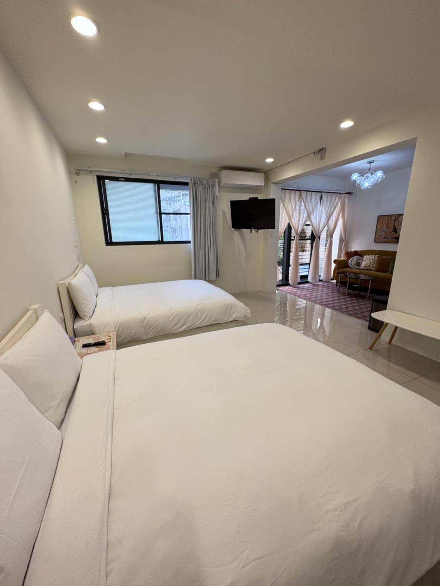 Kaohsiung Raifong Corner Homestay ภายนอก รูปภาพ