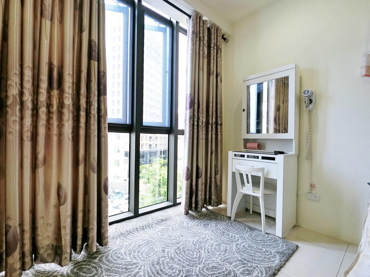 Kaohsiung Raifong Corner Homestay ภายนอก รูปภาพ