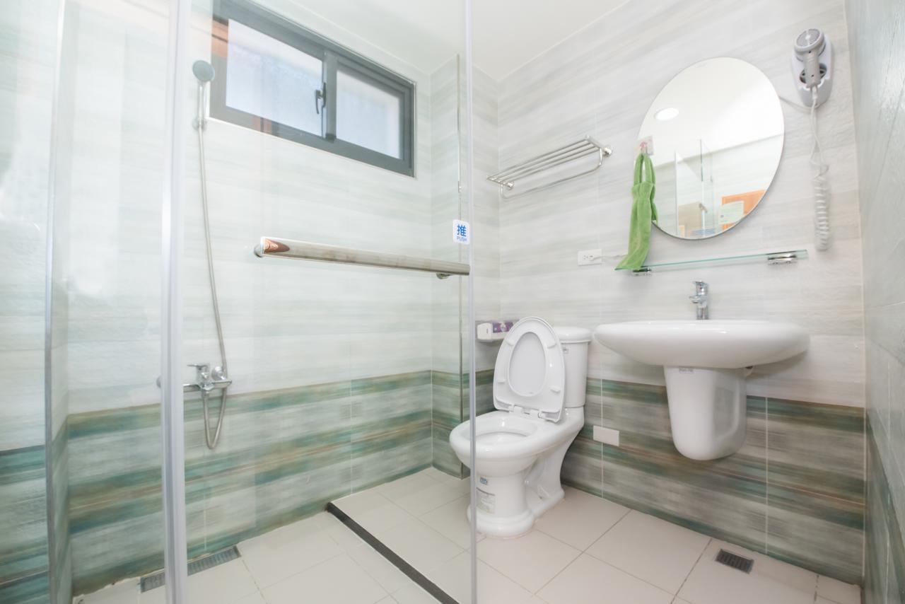 Kaohsiung Raifong Corner Homestay ภายนอก รูปภาพ